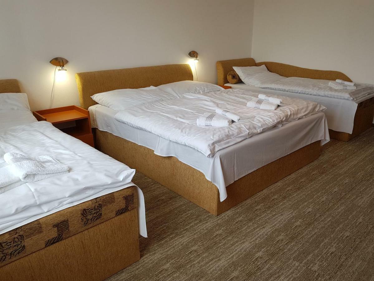 Guest House Boba Štrba Стая снимка