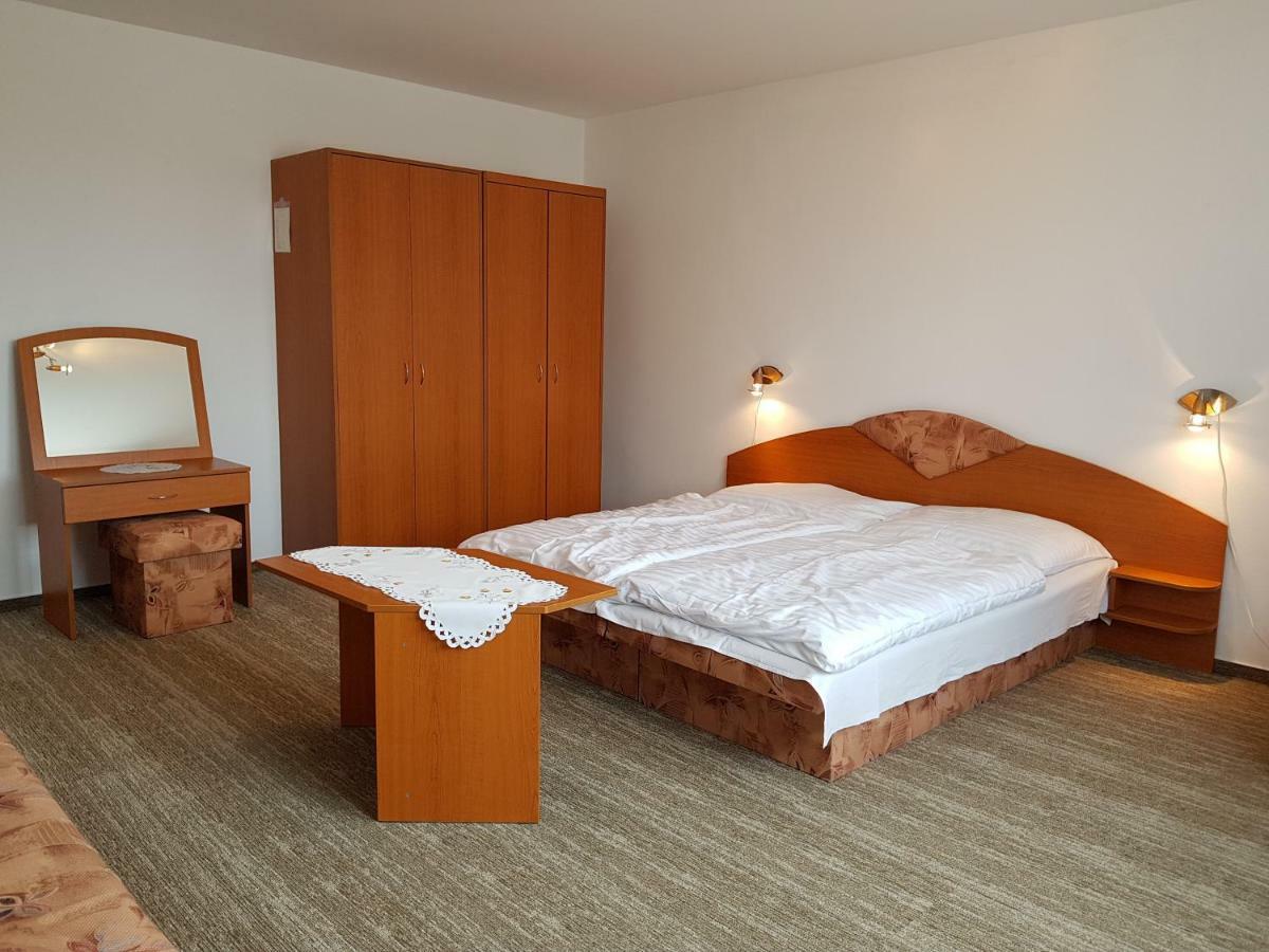 Guest House Boba Štrba Екстериор снимка