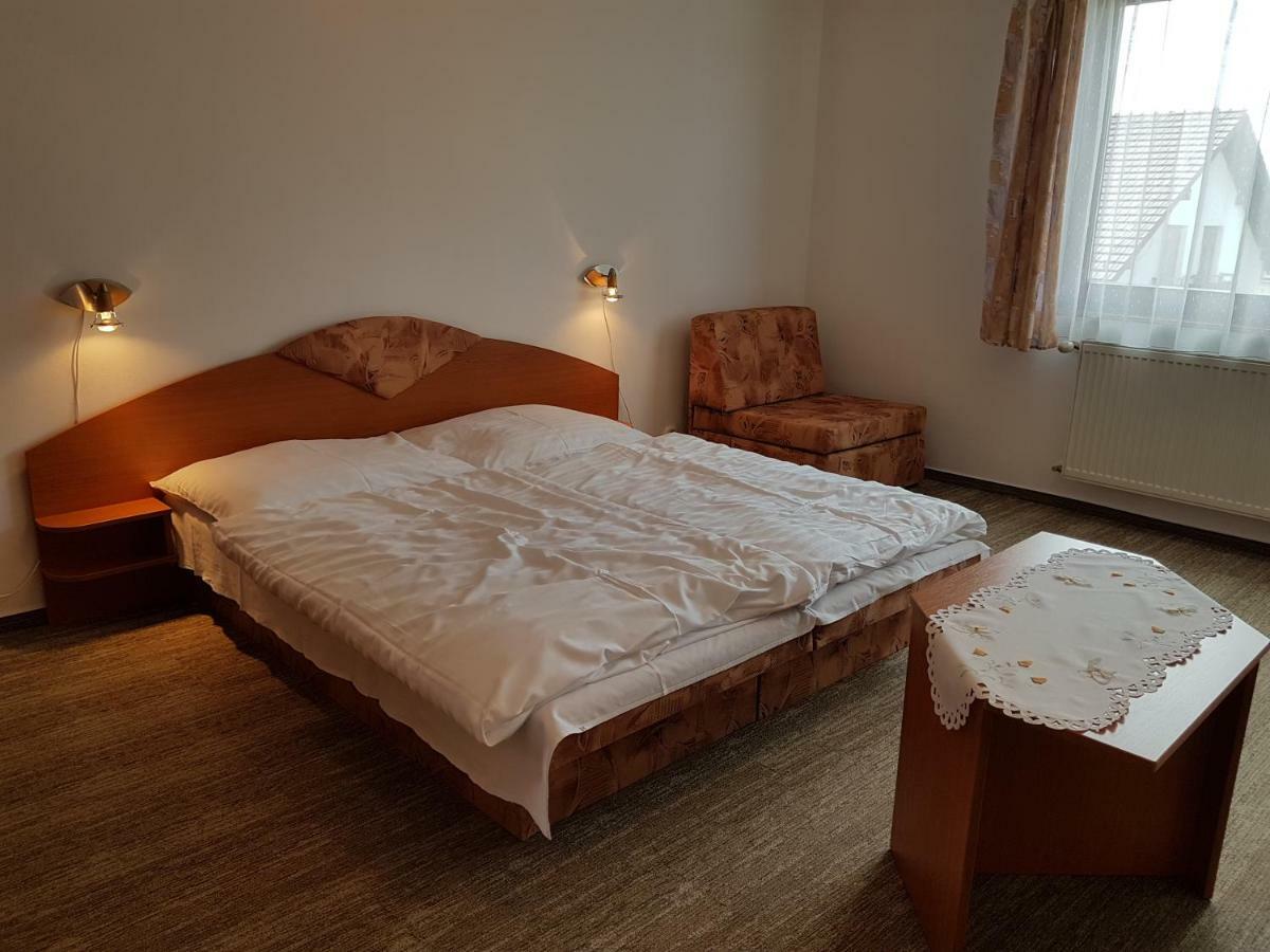 Guest House Boba Štrba Стая снимка