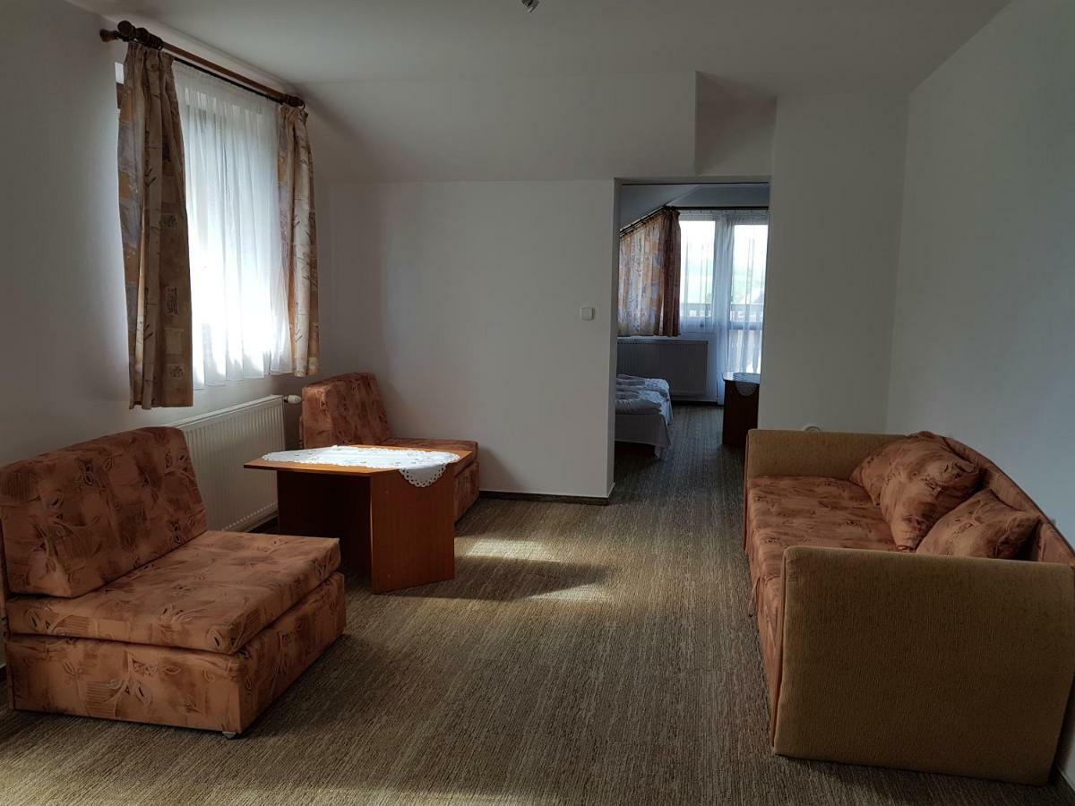 Guest House Boba Štrba Екстериор снимка